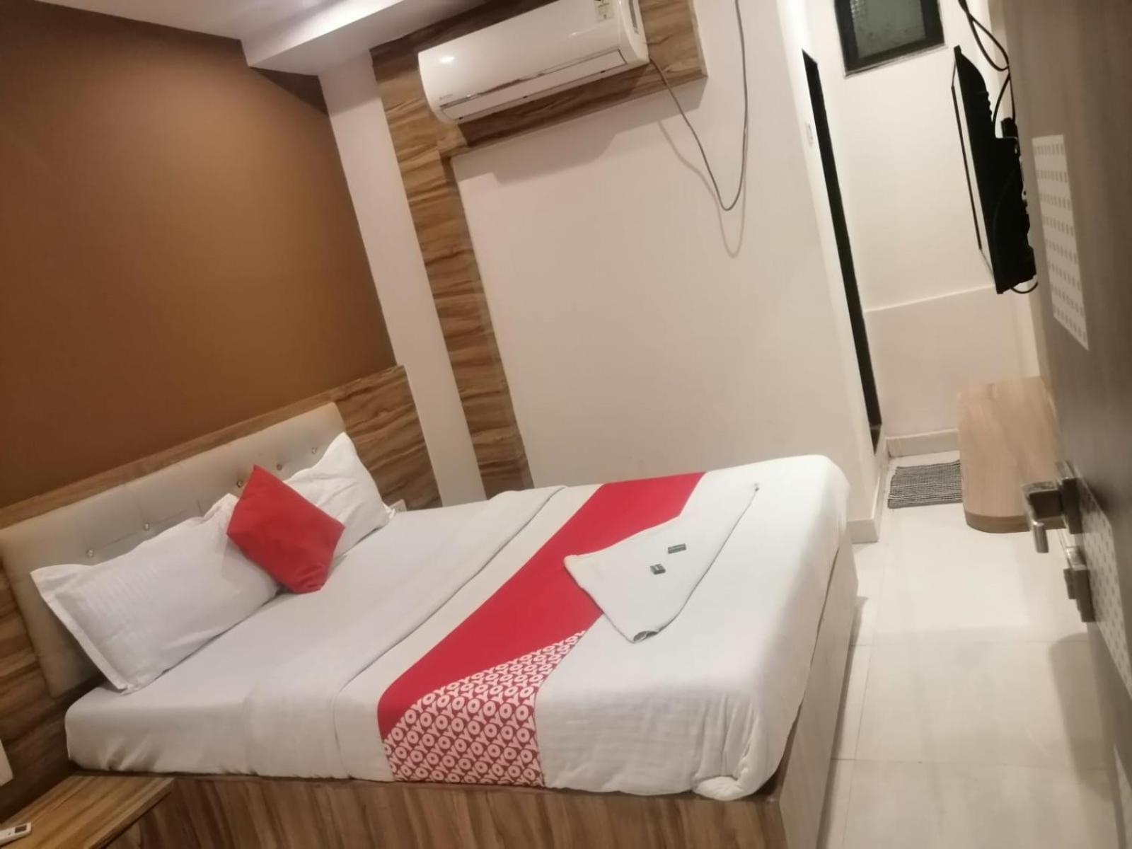 Ruby Hotel Mumbai Exterior foto